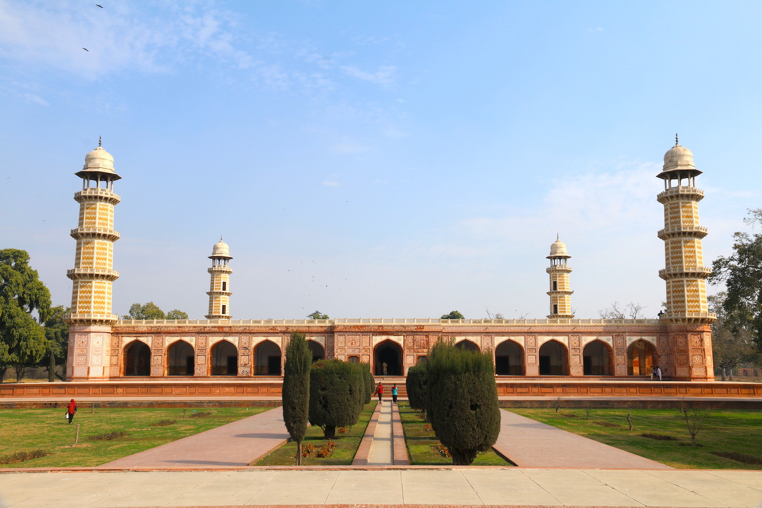 Historical Places in Pakistan - Tomb of Jahangir